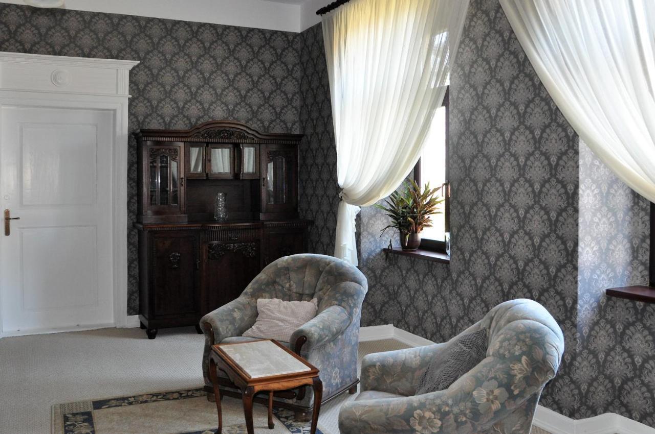 Folwark Goscino-Dwor Bed & Breakfast エクステリア 写真