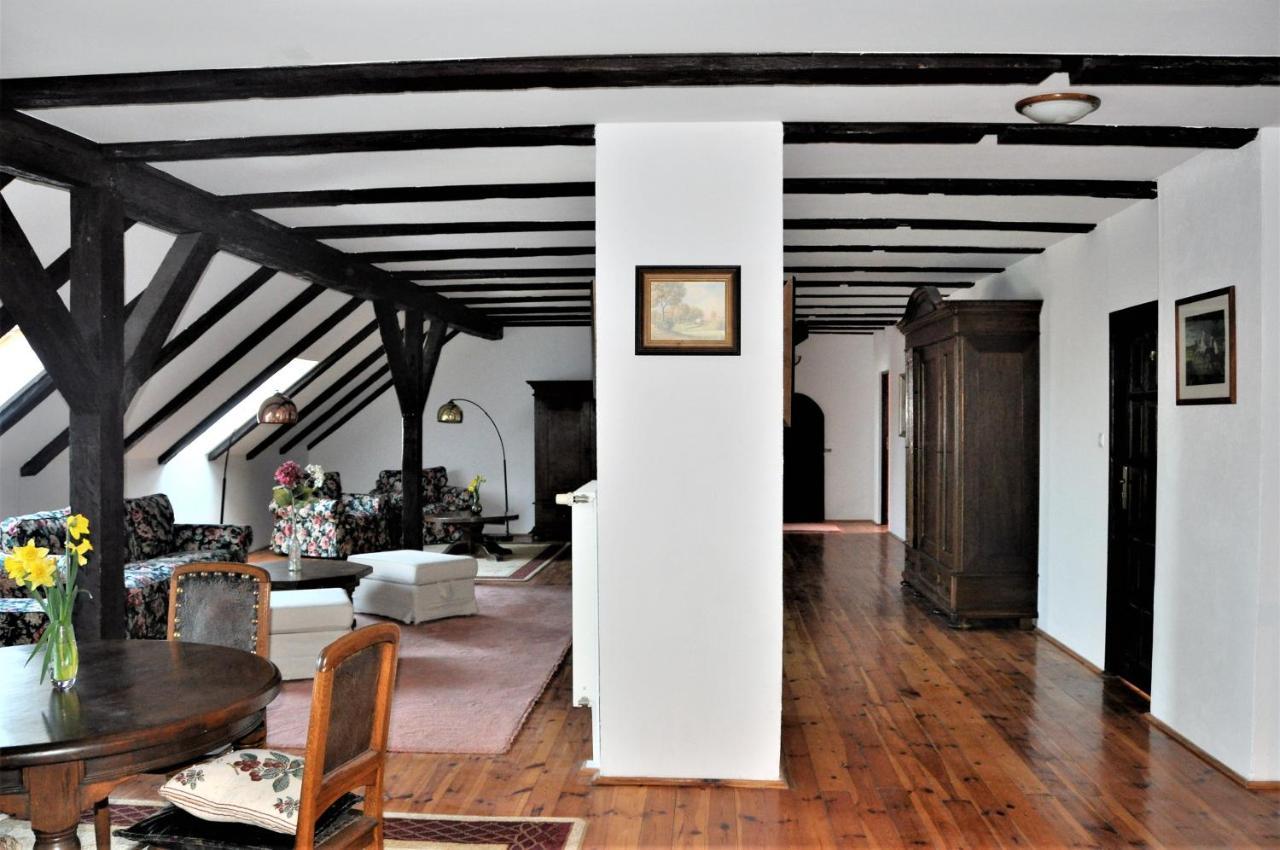 Folwark Goscino-Dwor Bed & Breakfast エクステリア 写真
