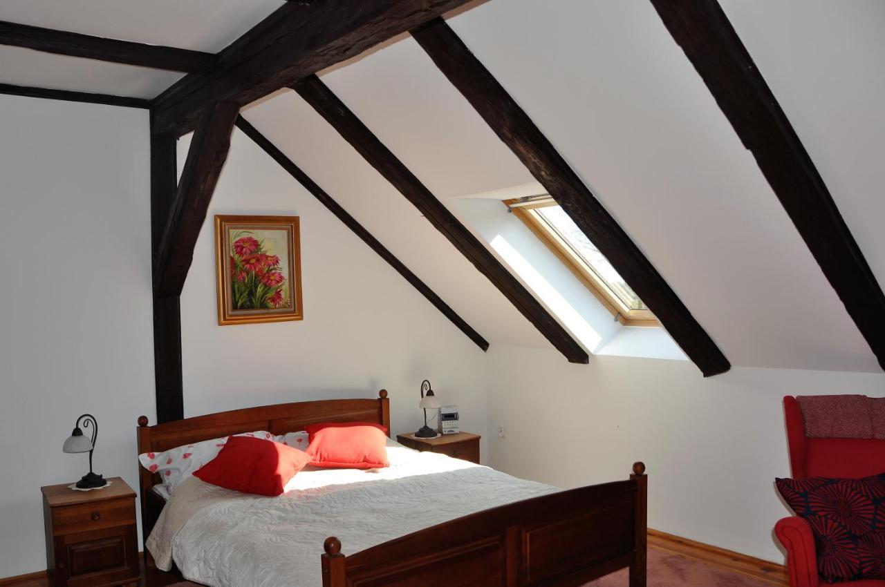 Folwark Goscino-Dwor Bed & Breakfast エクステリア 写真
