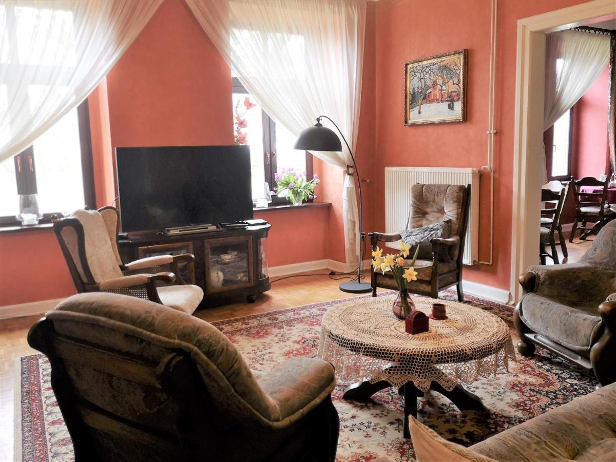 Folwark Goscino-Dwor Bed & Breakfast エクステリア 写真