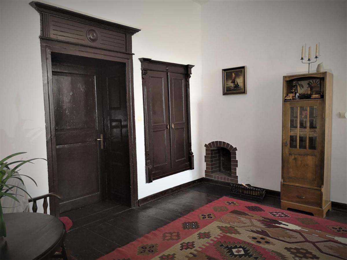 Folwark Goscino-Dwor Bed & Breakfast エクステリア 写真